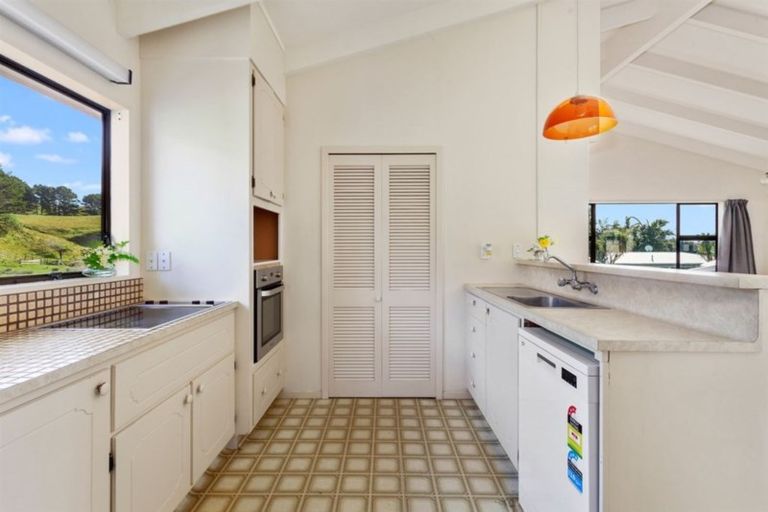 Photo of property in 305 Pohutukawa Avenue, Ohope, 3121