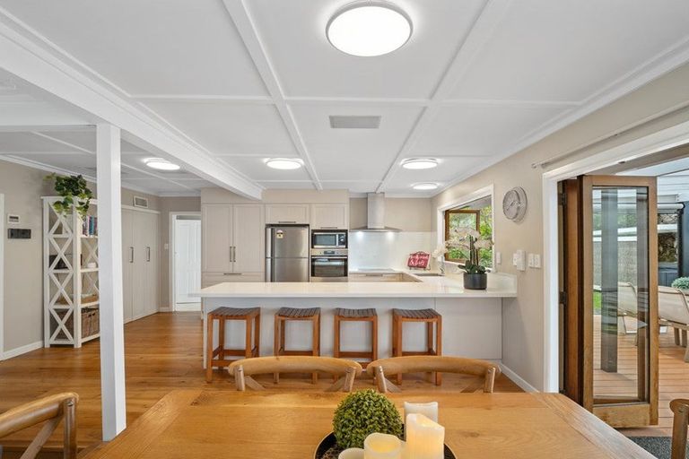 Photo of property in 2/531 Beach Road, Murrays Bay, Auckland, 0630