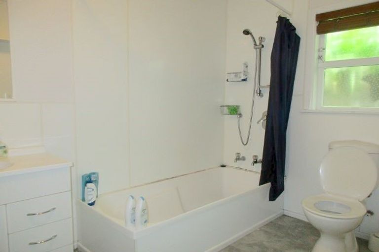 Photo of property in 23 Raroa Road, Kelburn, Wellington, 6012