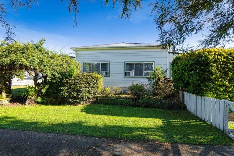 Photo of property in 18 Olivia Street, Stratford, 4332