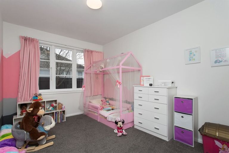 Photo of property in 117 Sawyers Arms Road, Northcote, Christchurch, 8052