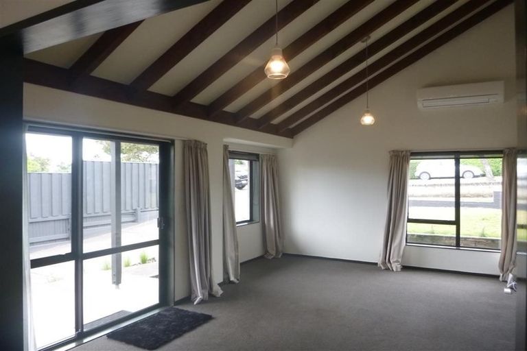Photo of property in 1/8 Duart Road, Havelock North, 4130