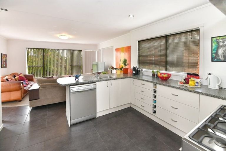 Photo of property in 103 Sunrise Avenue, Murrays Bay, Auckland, 0630