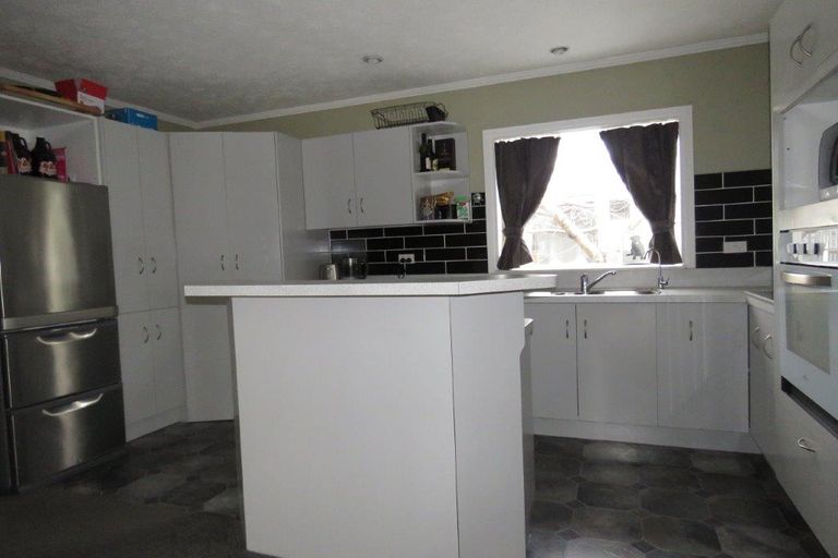 Photo of property in 120 Stobo Street, Grasmere, Invercargill, 9810