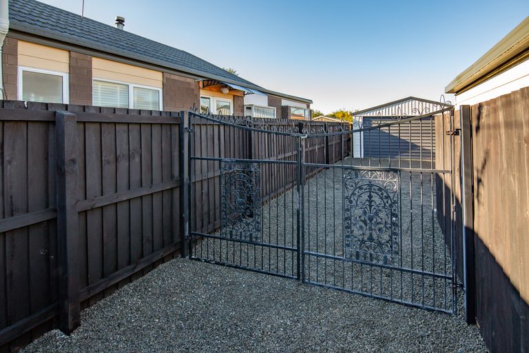 Photo of property in 62a Travis Road, Burwood, Christchurch, 8083