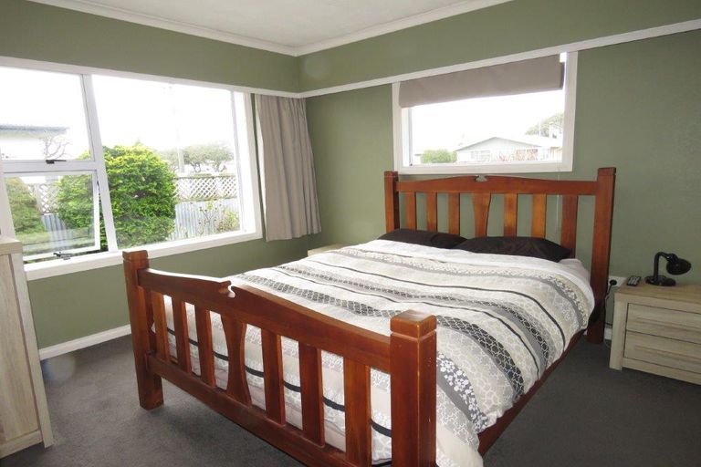 Photo of property in 120 Stobo Street, Grasmere, Invercargill, 9810