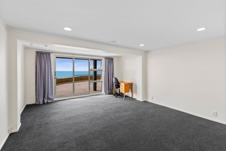 Photo of property in 19 Findlay Street, Moturoa, New Plymouth, 4310