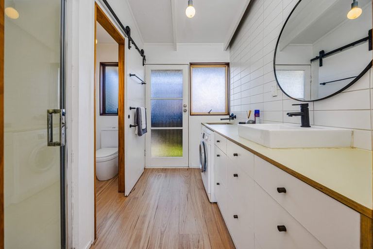 Photo of property in 2/8 Alpha Street, Papakura, 2110