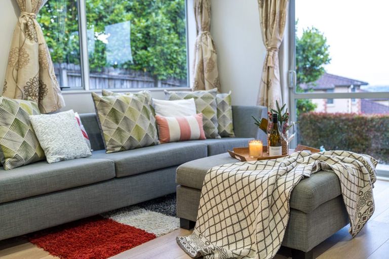 Photo of property in 9 Cityview Place, Massey, Auckland, 0614