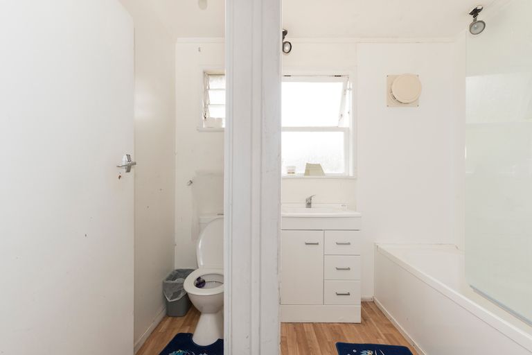 Photo of property in 17 Addington Avenue, Manurewa, Auckland, 2102