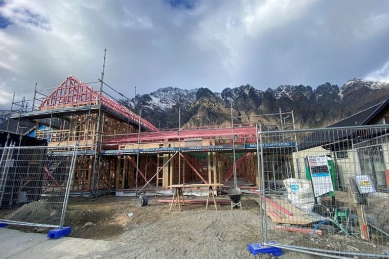 Photo of property in 77 Spur Ridge Rise, Jacks Point, 9371