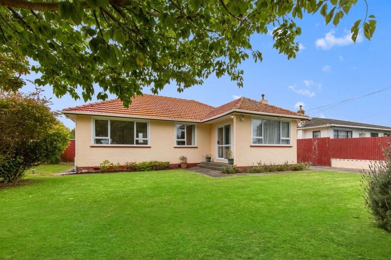 Photo of property in 72 Thatcher Street, Castlecliff, Whanganui, 4501