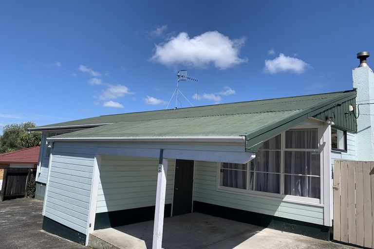 Photo of property in 1/28 Lyttelton Avenue, Forrest Hill, Auckland, 0620