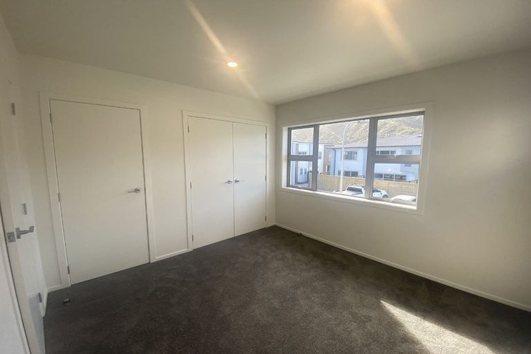 Photo of property in 21 Mcgrath Way, Taita, Lower Hutt, 5011