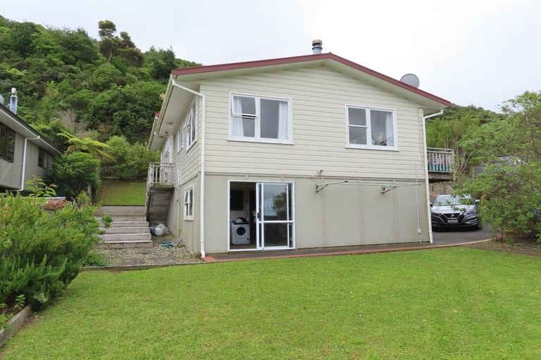 Photo of property in 80 Mulberry Street, Normandale, Lower Hutt, 5010