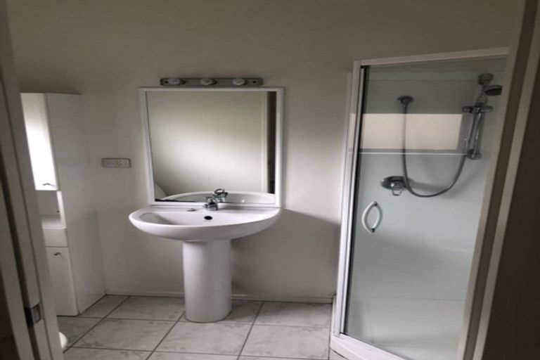 Photo of property in 7 Pyrite Street, Westgate, Auckland, 0614