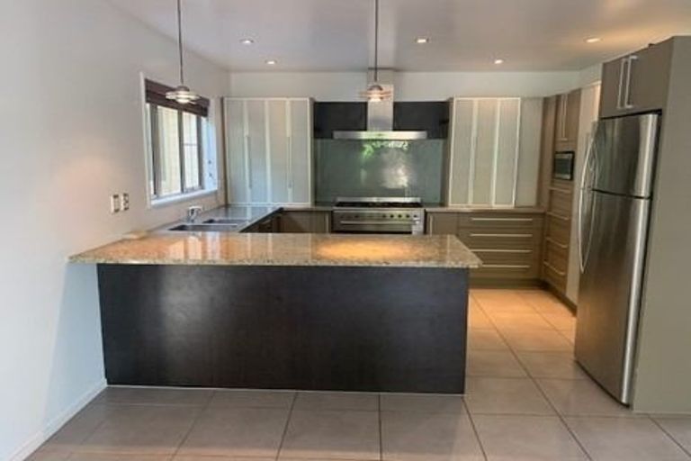 Photo of property in 29 Straven Road, Riccarton, Christchurch, 8011