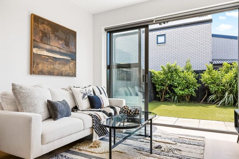 Photo of property in 6 Desalt Drive, Hobsonville, Auckland, 0616