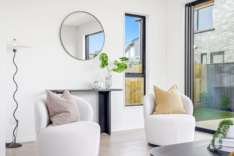 Photo of property in 14 Ocean Breeze Avenue, Hobsonville, 0616