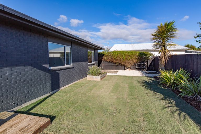 Photo of property in 62a Travis Road, Burwood, Christchurch, 8083