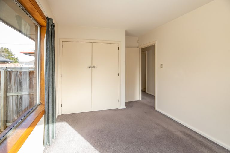 Photo of property in 32 Bentley Street, Russley, Christchurch, 8042