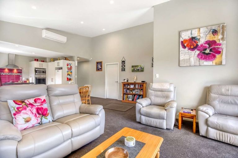 Photo of property in 9 Ward Street, Palmerston North, 4410