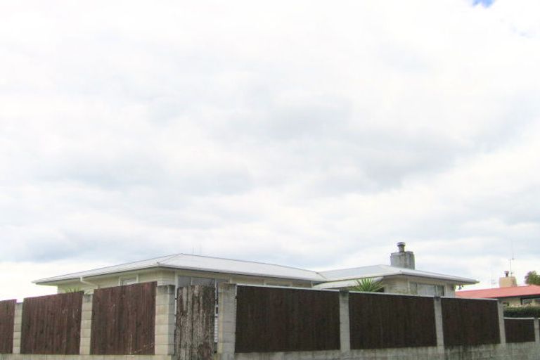 Photo of property in 30 Woodford Avenue, Brookfield, Tauranga, 3110