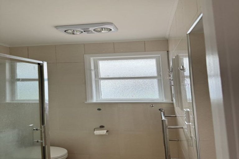 Photo of property in 17 Percival Street, Manurewa, Auckland, 2102