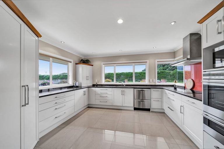 Photo of property in 38 Manawapou Road, Hawera, 4610