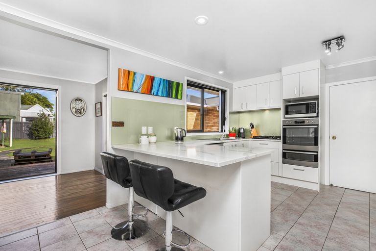 Photo of property in 3 Bowen Street, Manurewa East, Auckland, 2102