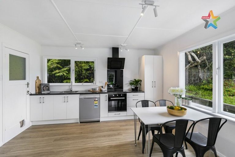 Photo of property in 165 Wellington Road, Wainuiomata, Lower Hutt, 5014