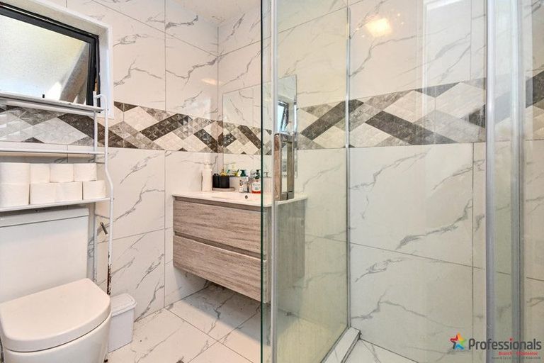 Photo of property in 71a Robert Skelton Place, Clendon Park, Auckland, 2103