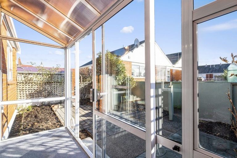 Photo of property in 20b Oxford Street, South Dunedin, Dunedin, 9012