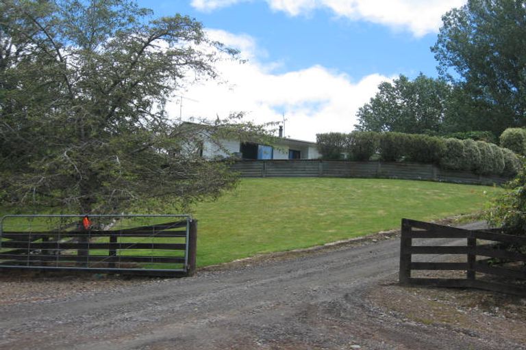 Photo of property in 10 Alexandra Road, Raetihi, 4632