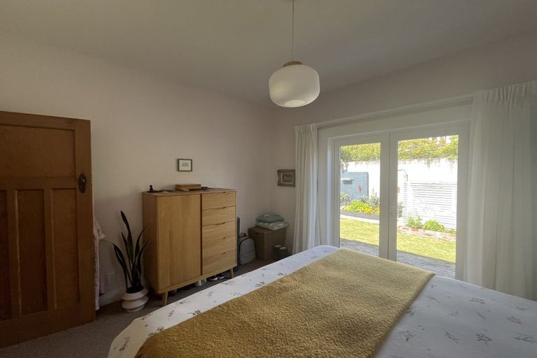 Photo of property in 12 Matipo Street, Eastbourne, Lower Hutt, 5013