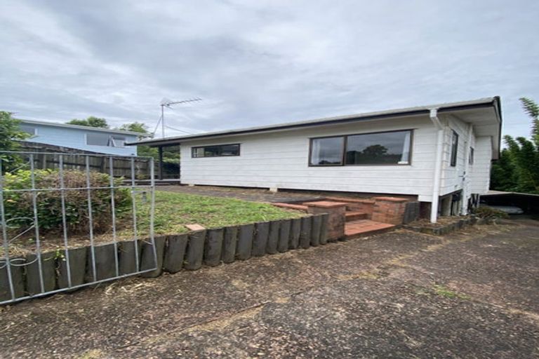 Photo of property in 43 Deverell Place, Northcross, Auckland, 0632