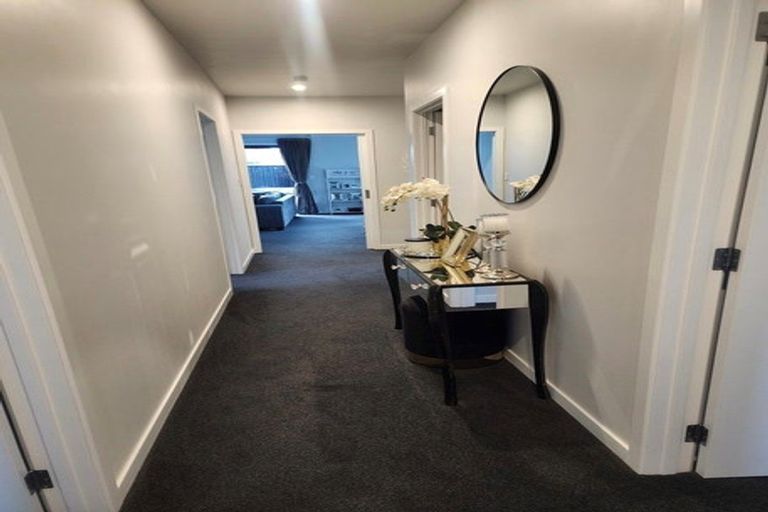 Photo of property in 8 Moore Street, Milton, 9220