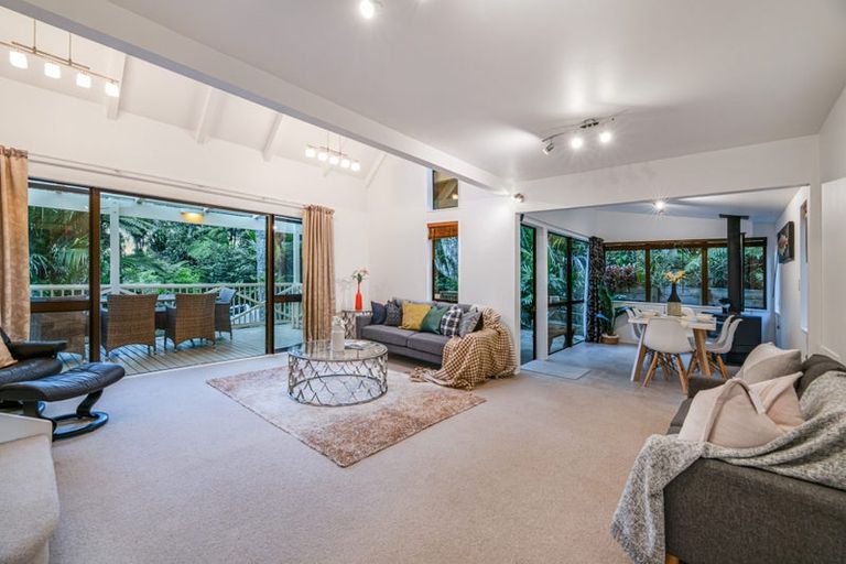 Photo of property in 576c South Titirangi Road, Titirangi, Auckland, 0604