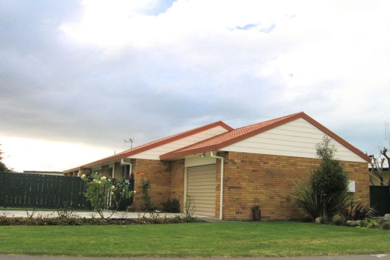 Photo of property in 26 Glamorgan Avenue, Tamatea, Napier, 4112
