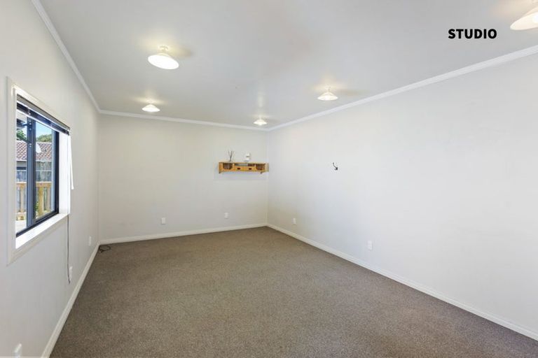 Photo of property in 18 Hicks Crescent, Waikanae Beach, Waikanae, 5036