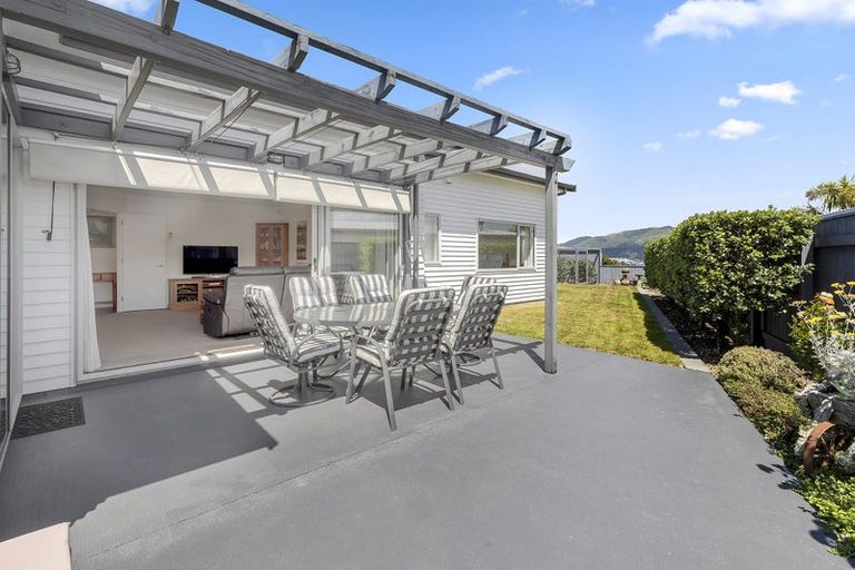 Photo of property in 30 Sumner Terrace, Aotea, Porirua, 5024