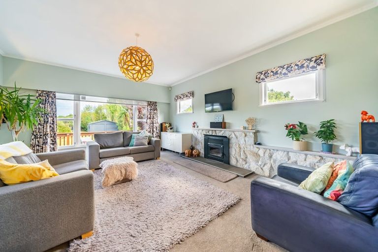 Photo of property in 29 Paekakariki Hill Road, Pauatahanui, Porirua, 5381