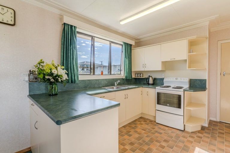 Photo of property in 16 Esk Place, Mosgiel, 9024