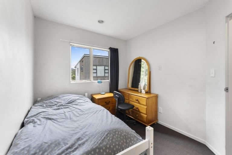 Photo of property in 2/8 Waldie Grove, Avalon, Lower Hutt, 5011