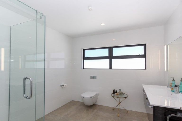 Photo of property in 8/86 Hurlstone Drive, Waiwhakaiho, New Plymouth, 4312