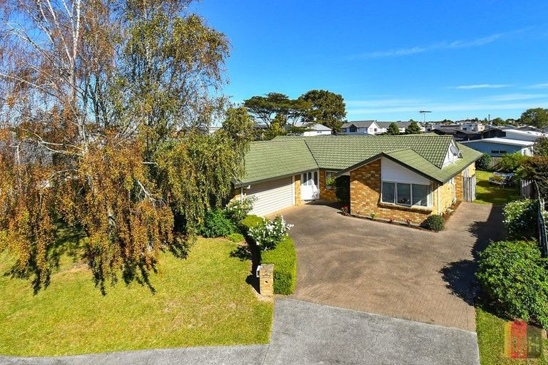 Photo of property in 28 Chippewa Place, Conifer Grove, Takanini, 2112