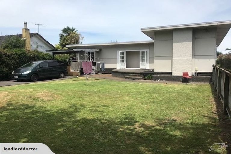 Photo of property in 10a Gibbs Road, Manurewa, Auckland, 2102