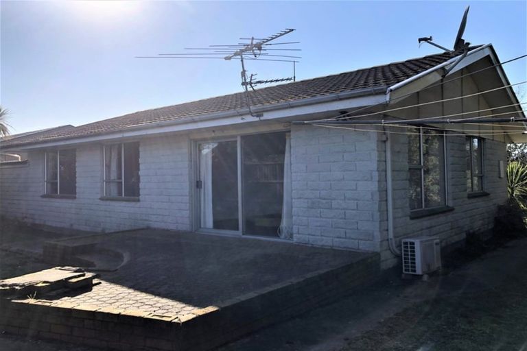 Photo of property in 1/91b Royal Park Drive, Parklands, Christchurch, 8083