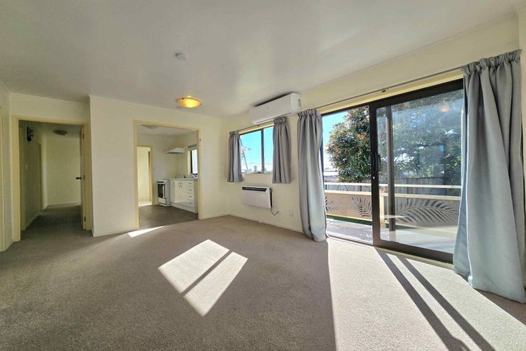 Photo of property in 1/13 Paton Avenue, Te Atatu South, Auckland, 0610