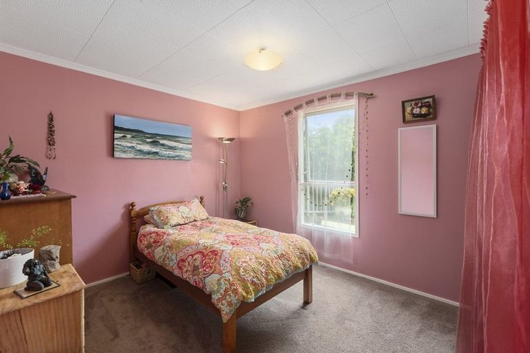 Photo of property in 5 Sunset Terrace, Waikanae Beach, Waikanae, 5036